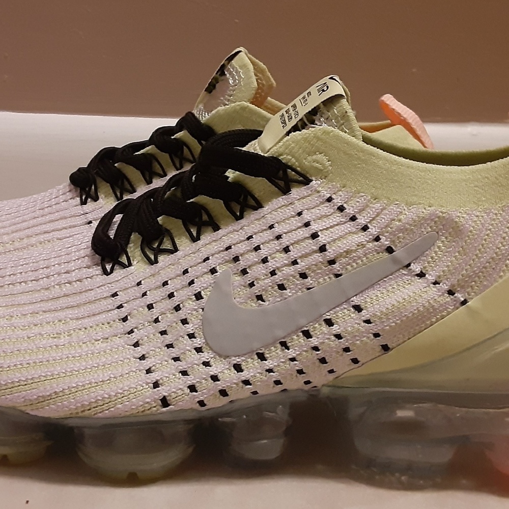Nike vapormax flyknit (2019) women's us 8